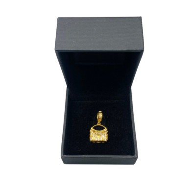 LA DIVA charm