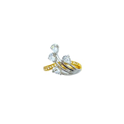 Cincin Permata Putih Emas 750/18K Cincin Permata Putih Emas 750/18K