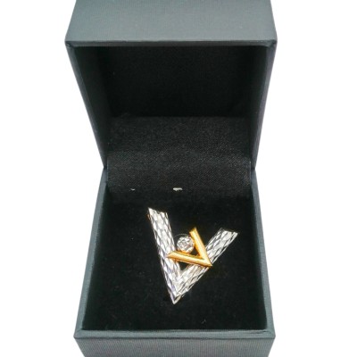 VENDETTA pendant